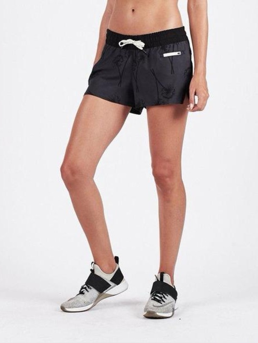 Vuori clementine 2.0 charcoal dandelion shorts